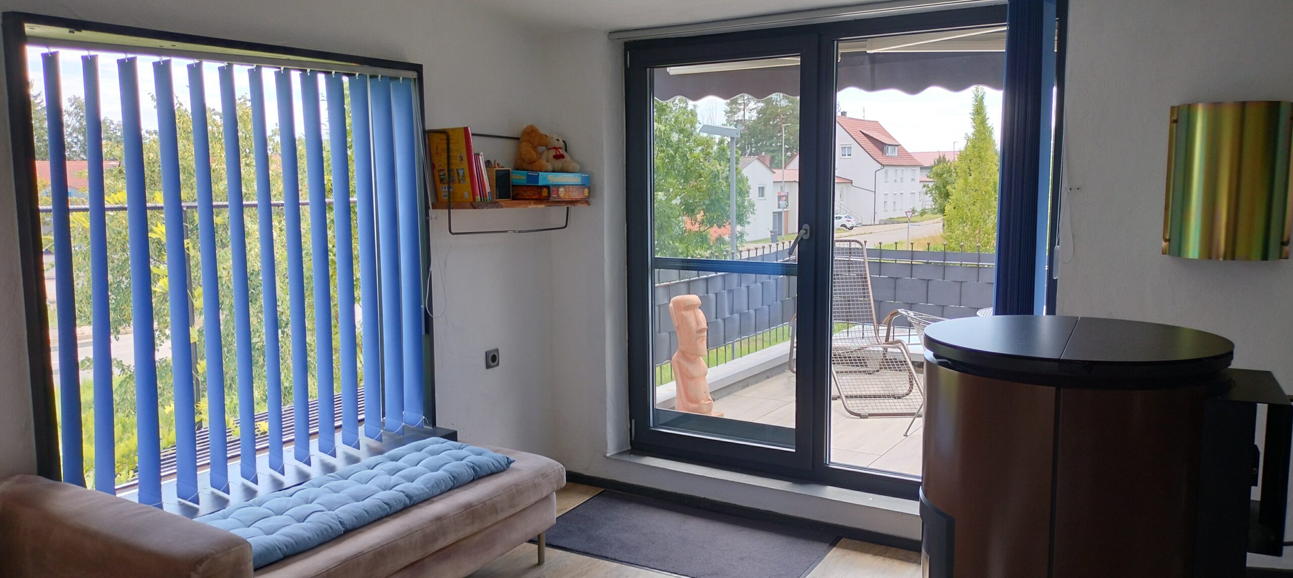 Balkon Wohnzimmer vorne Süden